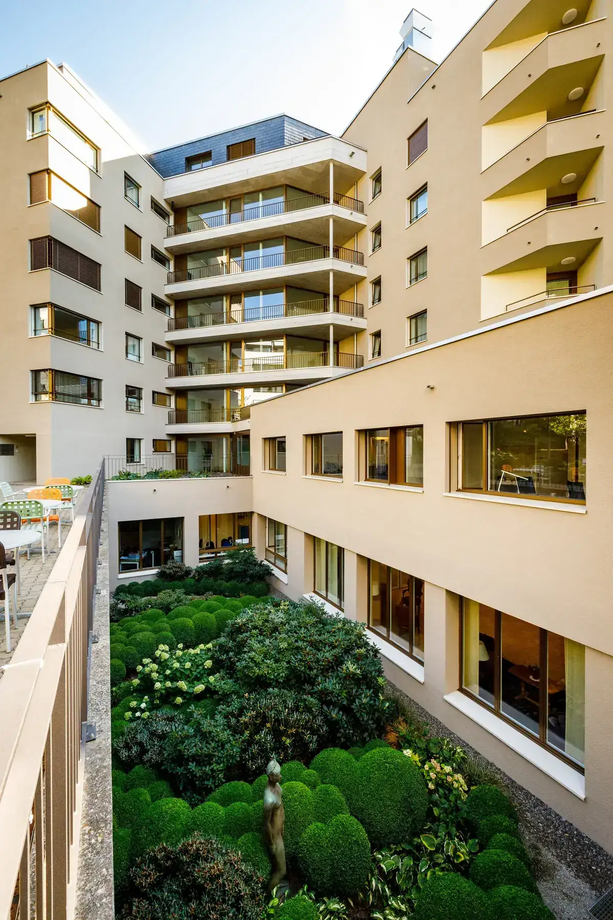 Sunnepark Zürich-Hottingen, Stockwerkeigentum mit begrüntem Innenhof